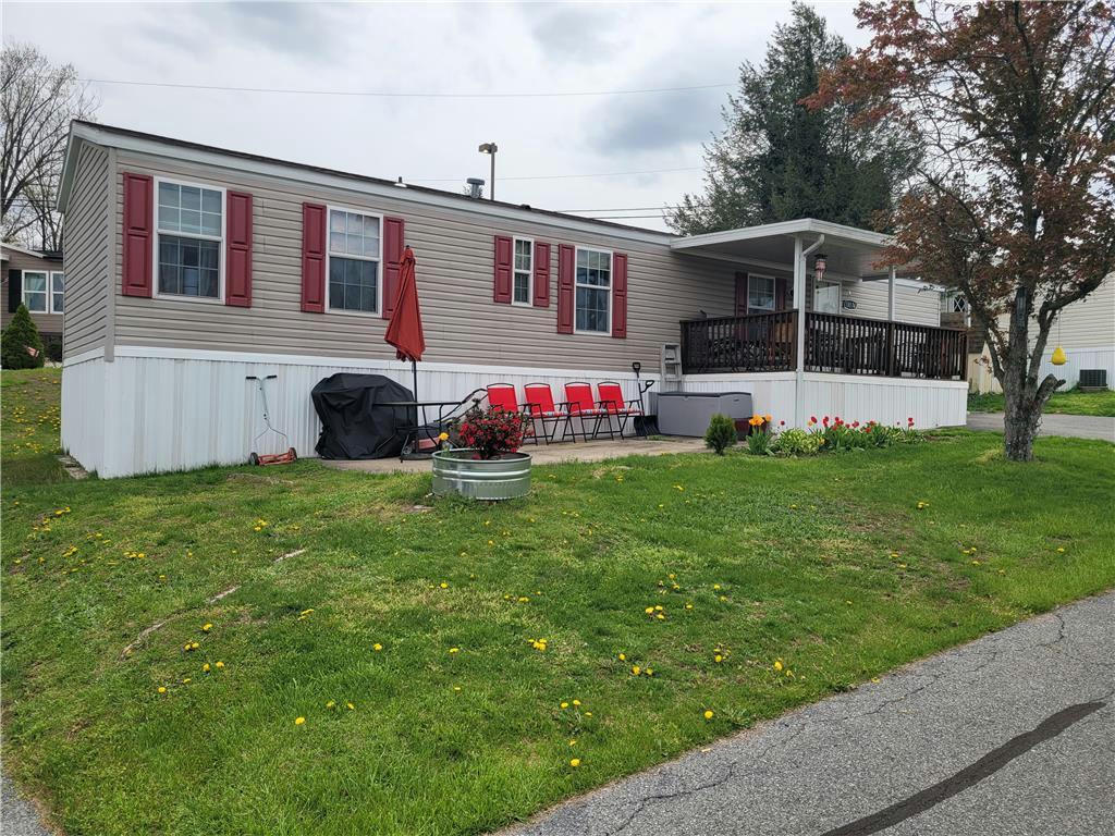 10174 FOREST GROVE LN, UPPER MACUNGIE TWP, PA 18031, photo 1 of 16