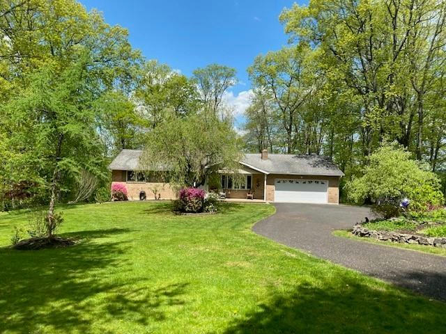 6605 CROWN LN, UPPER MILFORD TWP, PA 18092, photo 1 of 33