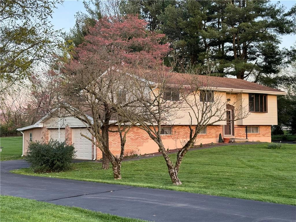 5373 CAMP MEETING RD, UPPER SAUCON TWP, PA 18034, photo 1 of 18